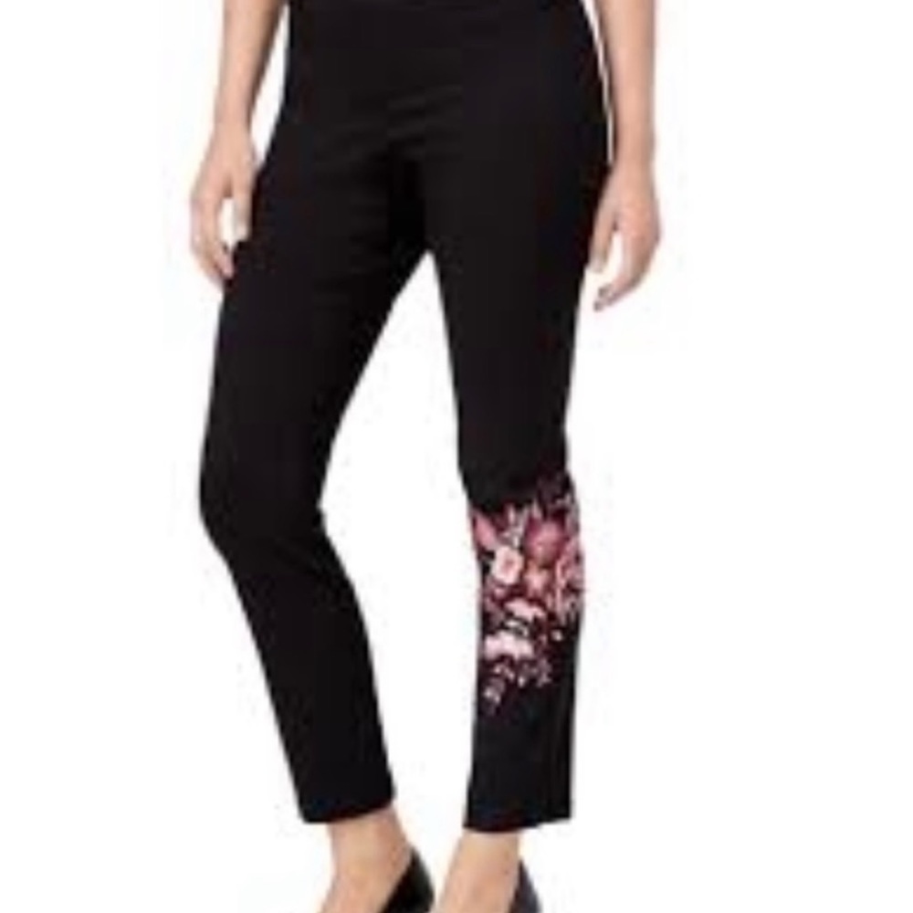Style & Co black stretch pull on pants with embroidered floral bouquet slim leg